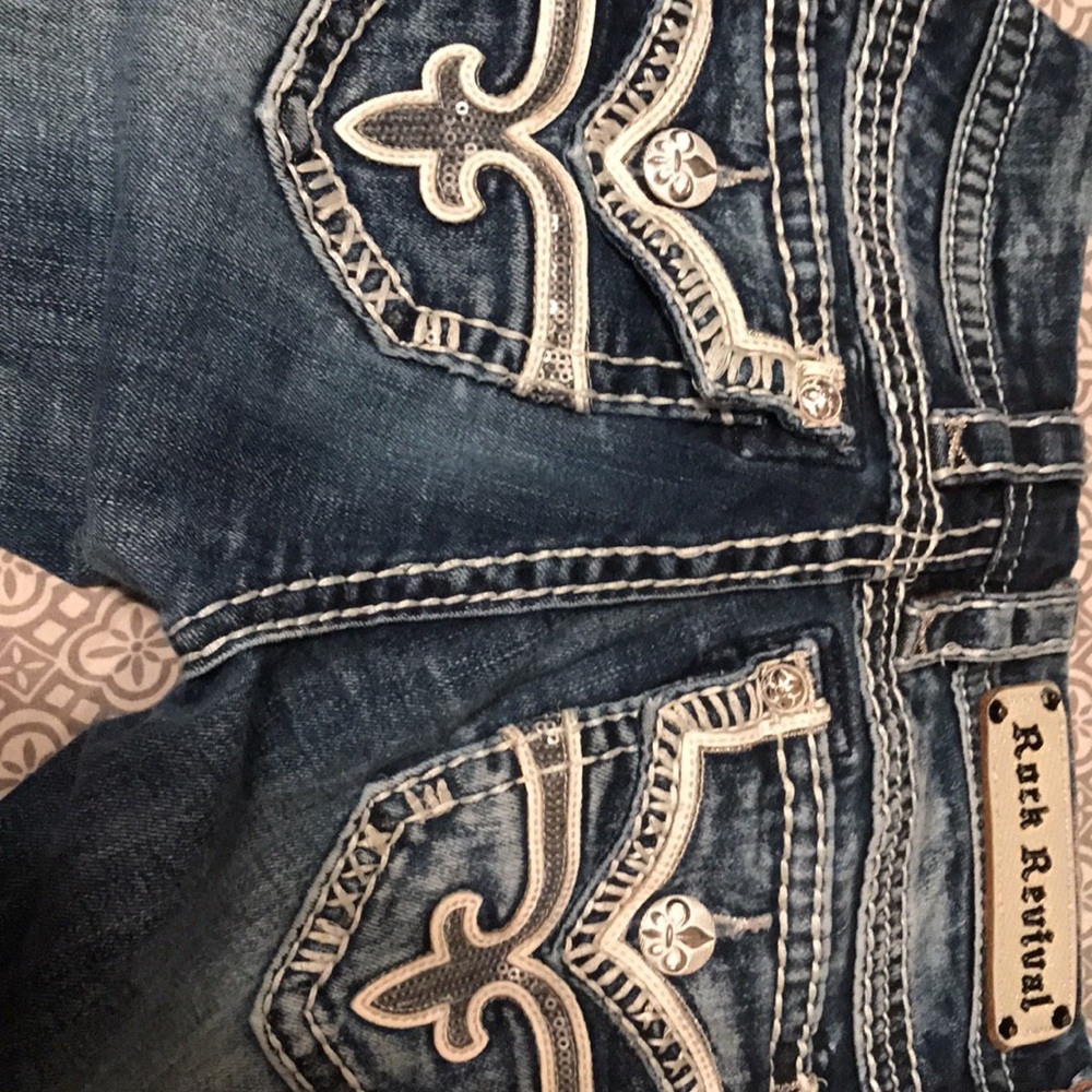 Rock revivals boot cut, light wash!